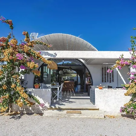 Villa Saffron By Villedaigne