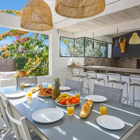 Villa Saffron By Villedaigne